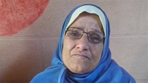 والدة البحار سامح عبدالعظيم: طلب مني ياكل محشي وبط أول ما يرجع من الصومال