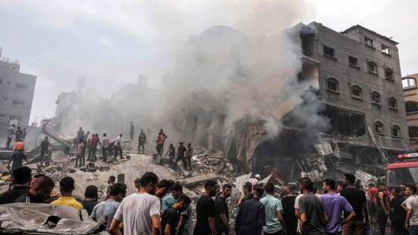 الدفاع المدني يعلن استشهاد فلسطينيين اثنين في غارة إسرائيلية على غزة الدفاع المدني يعلن استشهاد فلسطينيين اثنين في غارة إسرائيلية على غزة