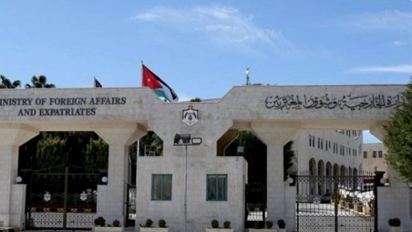 الأردن يدين الاعتداء الحوثي على مطار الملك خالد الدولي.. ويؤكد تضامنه مع السعودية