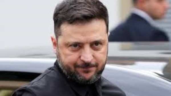 زيلينسكي: إدارة ترامب حذرت من أنها قد توقف تبادل المعلومات الاستخباراتية معنا ما لم تتوقف كييف عن استهداف مصافي النفط الروسية