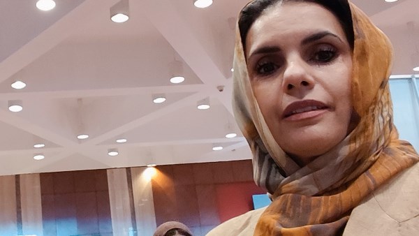 خبيرة دولية في الوساطة وبناء السلام