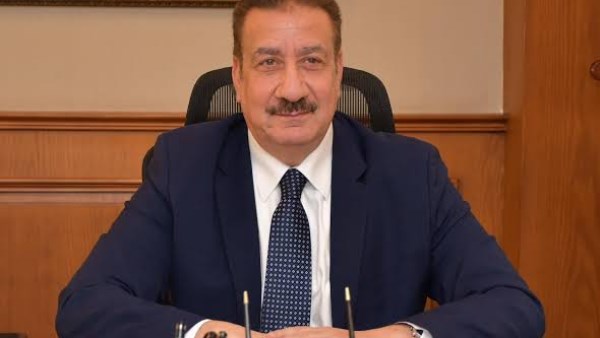 محافظ بورسعيد يبحث تطوير مكتبات الأحياء وتجهيز فرع جديد لمكتبة مصر العامة