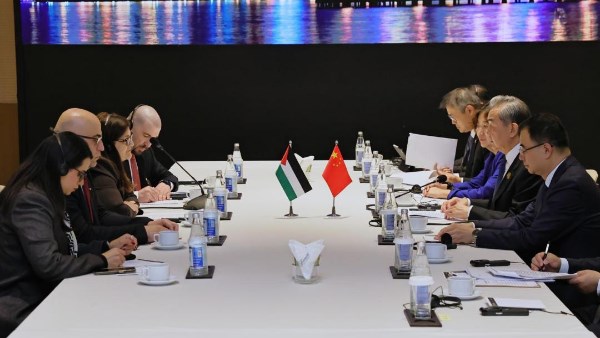 وزيرة الخارجية الفلسطينية تبحث مع نظيرها الصيني تطورات الأوضاع في فلسطين