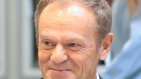 رئيس وزراء بولندا يتوجه للهند وفيتنام لعقد محادثات دفاعية وتجارية