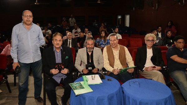 بين الحب والمجتمع.. ورشة للتأليف وعرضان مسرحيان في الليلة الـ21 من «آفاق مسرحية 12