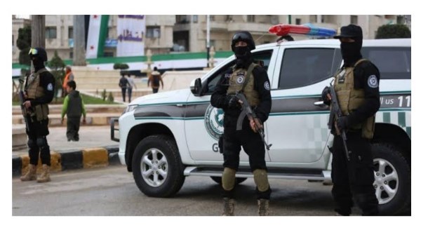 مقتل فرد من أمن الطرق السوري و إصابة آخر إثر إطلاق نار على حاجز بريف درعا ‏الشرقي