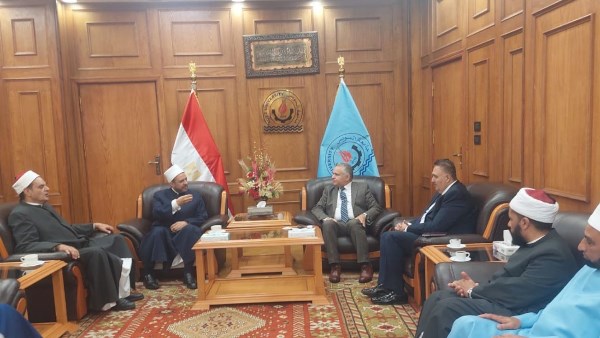 رئيس جامعة السويس يؤكد أهمية التعاون مع الأزهر في بناء وعي الشباب وترسيخ الفكر المستنير