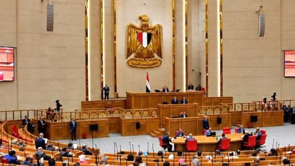 موافقة "النواب" المصري على تفويض الرئيس السيسي لدعم السعودية عسكريا يستحوذ على اهتمامات صحف الكويت