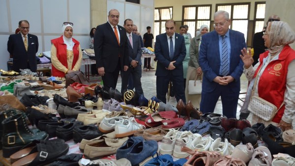 جامعة العاصمة تفتتح المعرض الخيري السنوي لكلية الصيدلة بالتعاون مع نادي روتاري طيبة