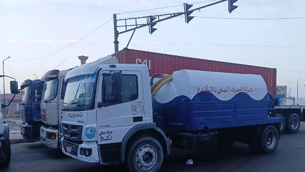 محافظ الإسكندرية: جاهزية تامة ومتابعة مستمرة للأجهزة التنفيذية للتعامل مع حالة عدم الاستقرار في الأحوال الجوية