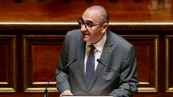 الحكومة الفرنسية تقر آلية لحجب المحتوى المحرض على العنف عبر مواقع التواصل الاجتماعي الحكومة الفرنسية تقر آلية لحجب المحتوى المحرض على العنف عبر مواقع التواصل الاجتماعي