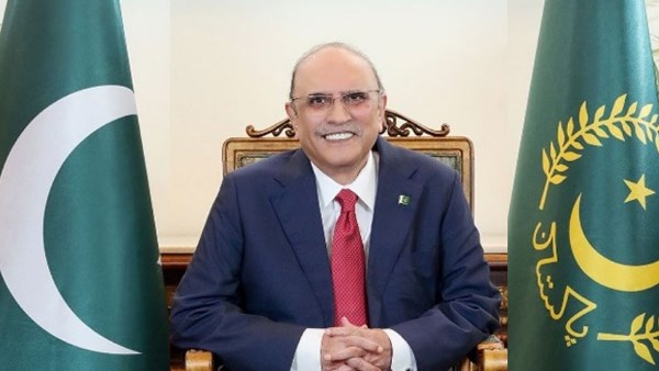 رئيس باكستان يؤكد أهمية تعزيز الشراكة التاريخية مع تركيا في مختلف المجالات