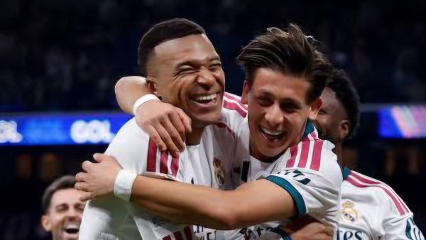 ريال مدريد وبرشلونة 