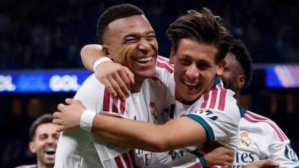 ريال مدريد وبرشلونة