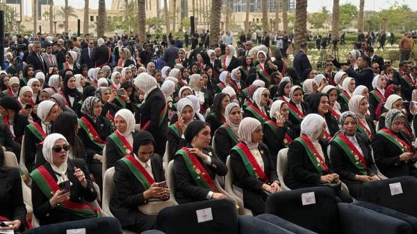 فيديو | معاونو النيابة الإدارية الجدد يحلفون اليمين القانونية أمام وزير العدل