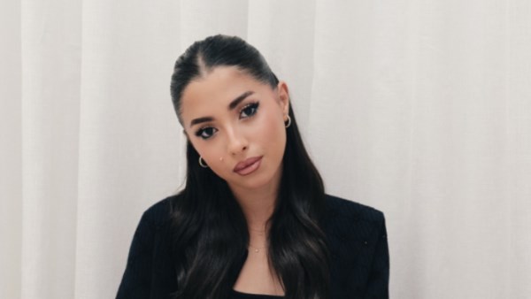 الفنانة جيسيكا حسام الدين