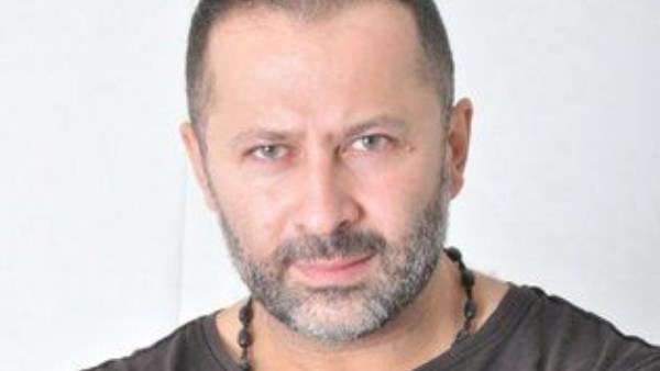 الفنان حسام فارس