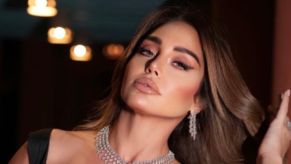الفنانة العراقية مريم غريبة 