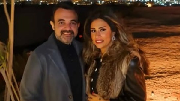 عمرو محمود ياسين وآيات أباظة يحتفلان بخطوبة ابنتهما عالية بحضور نجوم الفن.. ونرمين الفقي تشعل الأجواء بالرقص والغناء