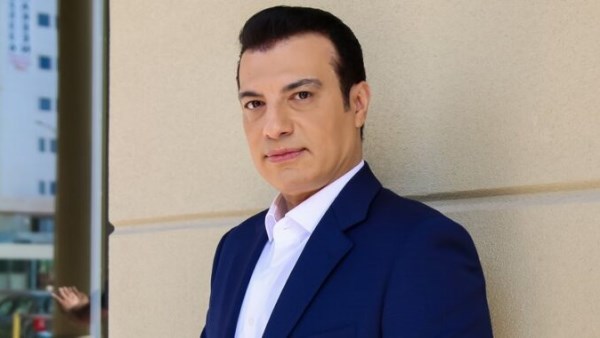 الفنان إيهاب توفيق