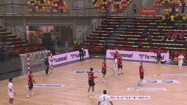 يد الأهلي والزمالك 