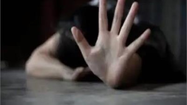 التعدي على فتاة 