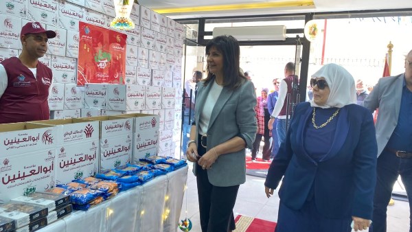 نبيلة مكرم في مؤسسة أبو العينين 