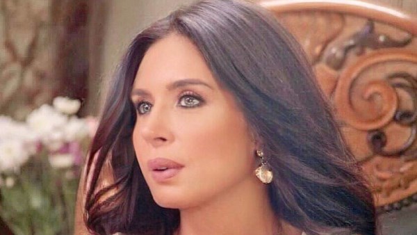 الراقصة دينا 