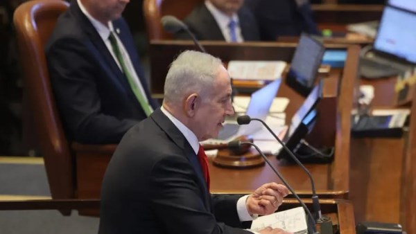 نتنياهو يخاطب الكراسي في الكنيست.. الديمقراطية من دون حضور