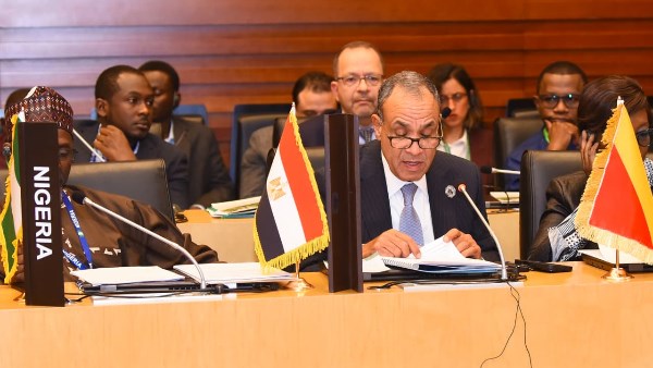 وزير الخارجية 