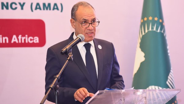 وزير الخارجية 