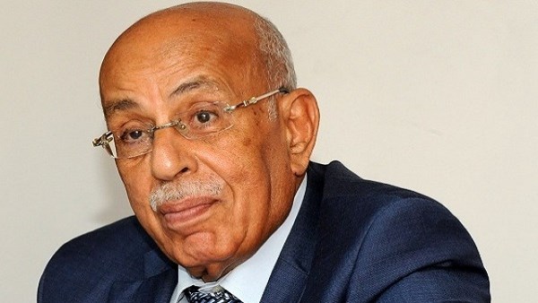 الدكتور مفيد شهاب 