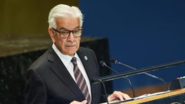 وزير الدفاع الباكستاني 