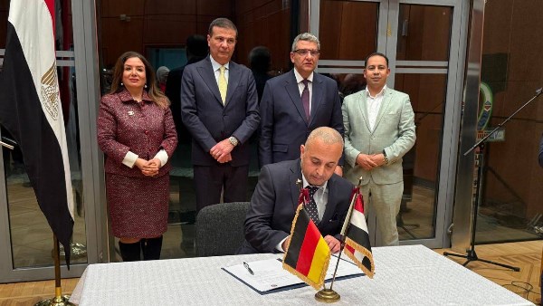 وزير الزراعة واستصلاح الأراضي