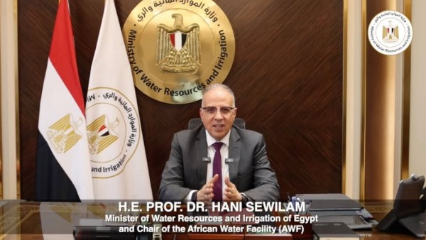 وزير الموارد المائية والرى