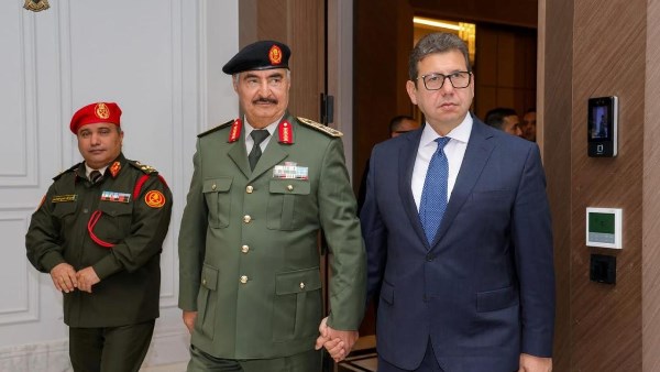 رئيس المخابرات العامة يلتقي المشير خليفة حفتر 