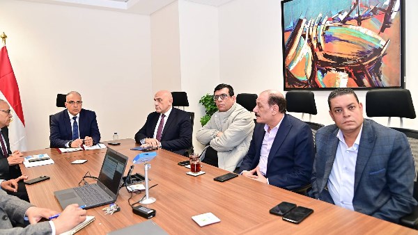 وزير الموارد المائية والرى 