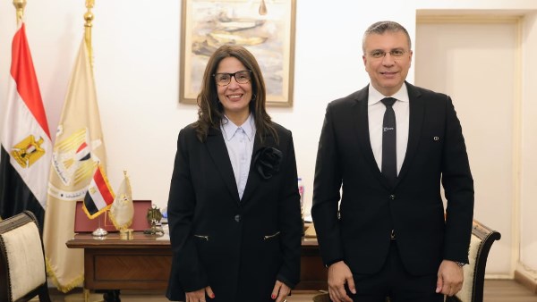 جيهان زكي وعمرو الليثي 