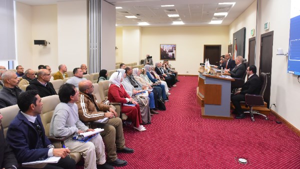 جانب من الاجتماع 