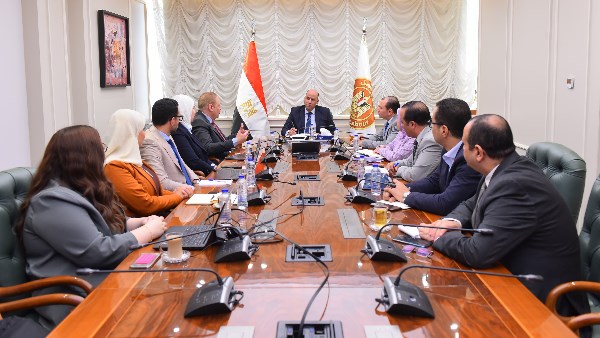 جانب من اجتماع الوزير مع ابدأ إديو