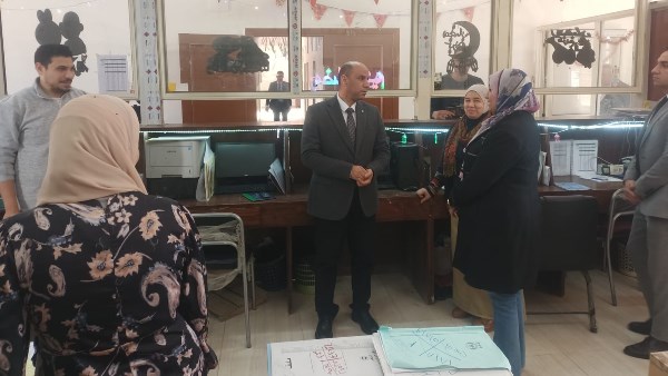وزير العمل خلال زيارته لمديرية القاهرة