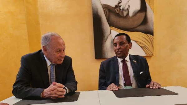 الأمين العام ورئيس وزراء السودان 