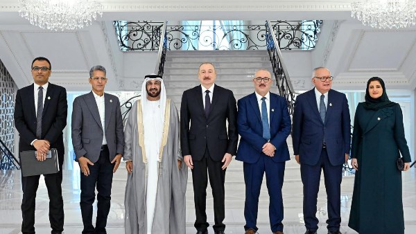 وفد البرلمان العربي مع القيادة السياسية لأذربيجان 