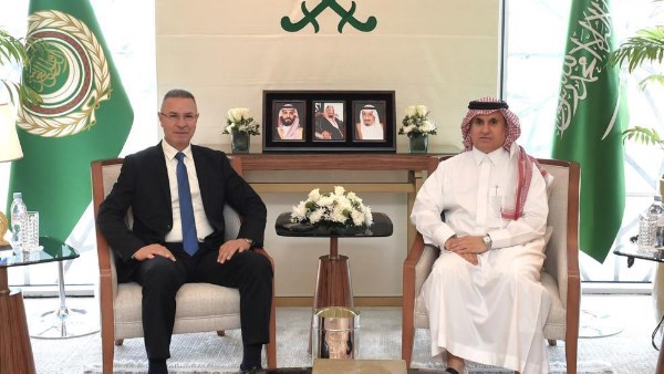 سفير المملكة العربية السعودية ورئيس قطاع فلسطين 