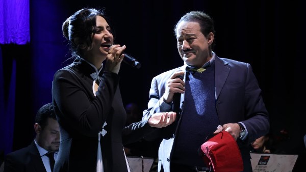 عرض "صاحب السعادة.. نجيب الريحاني"