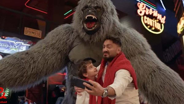 تامر حسني وابنه