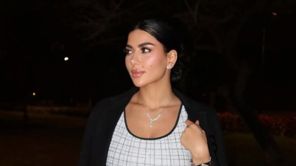 كارولين عزمي