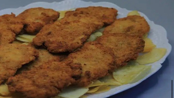 وصفة اقتصادية.. طريقة عمل دجاج بانيه بالبطاطس #صدى_البلد 