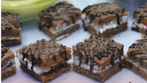  طريقة عمل  الكيك بحشوة المربى والكريمة