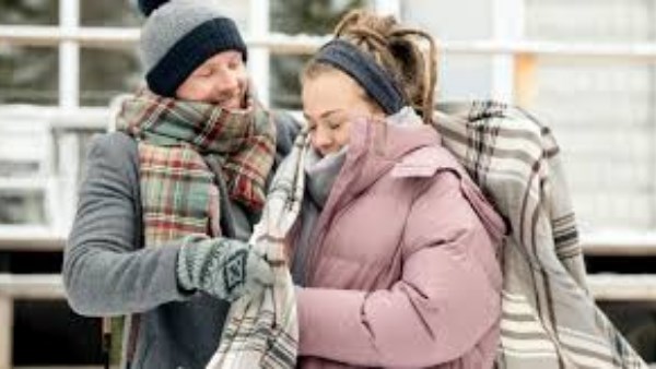 لماذا تشعر النساء بالبرد أكثر من الرجال؟